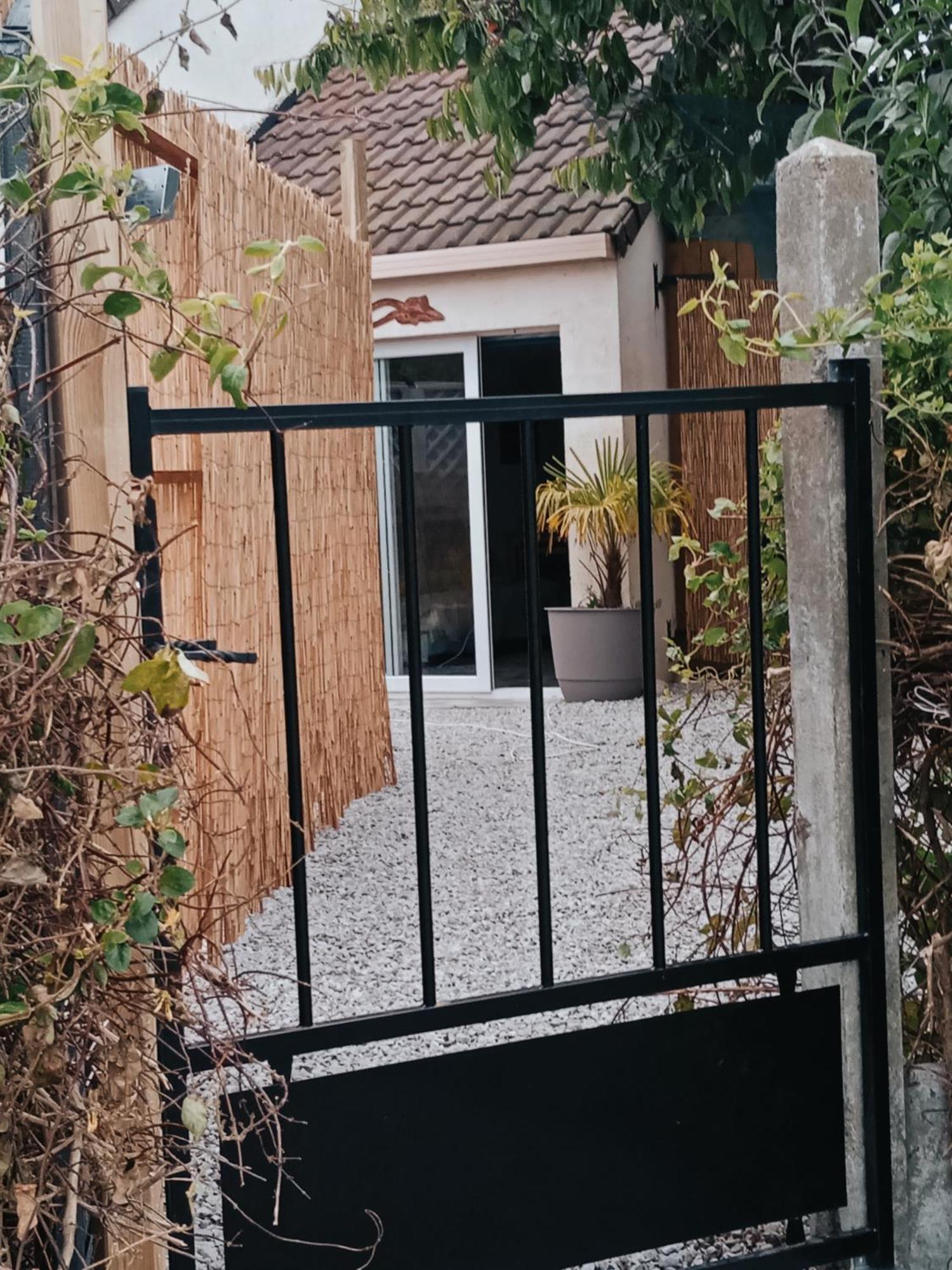 La Salamandre Saint-Côme-de-Fresné Extérieur photo